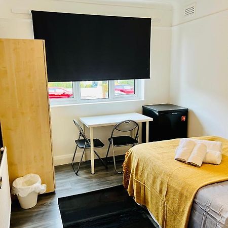 Beautiful Private Rooms In London Central Willesden Green Esterno foto